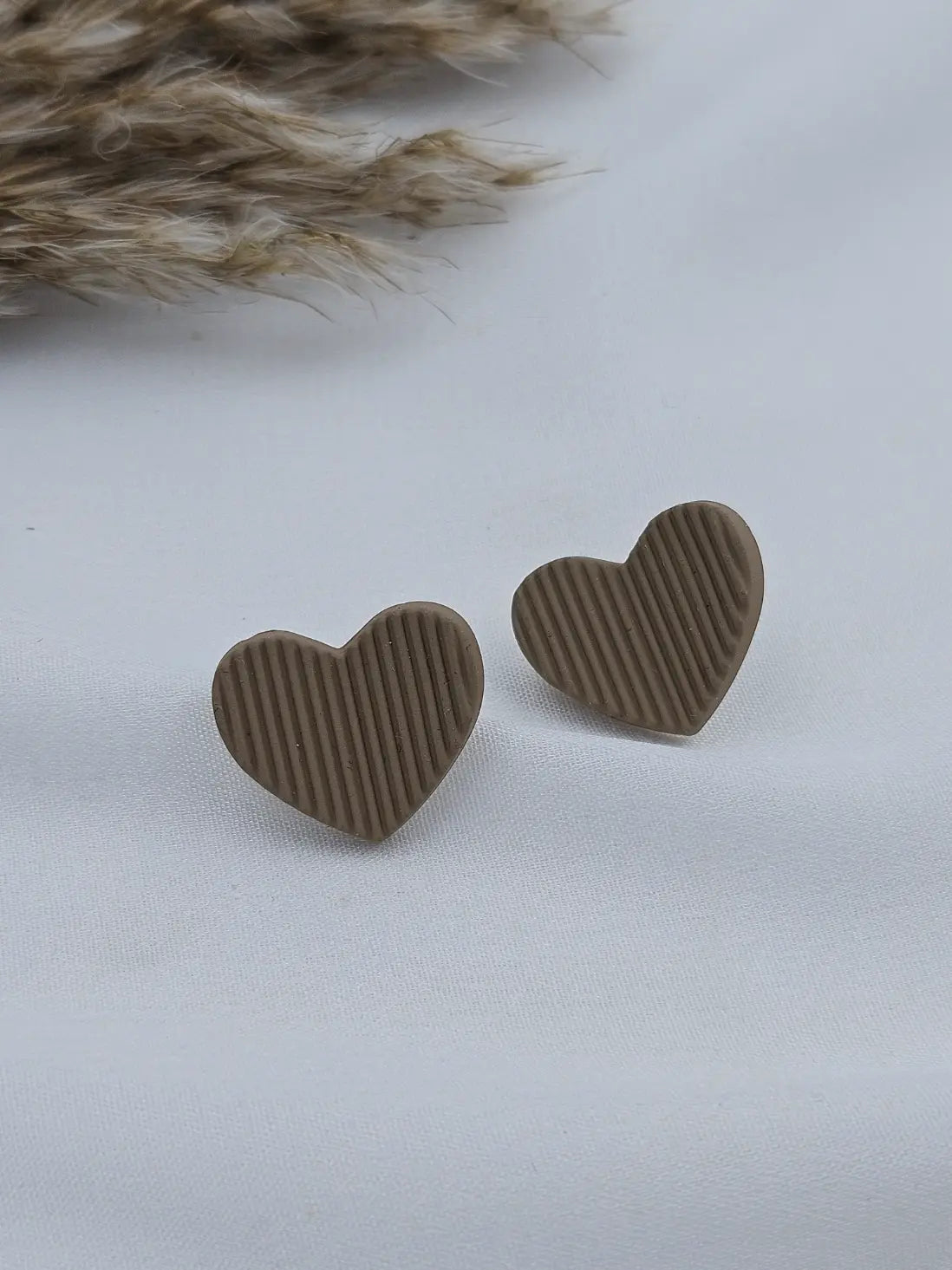 Heart Stripe Western Studs - Choco Brown