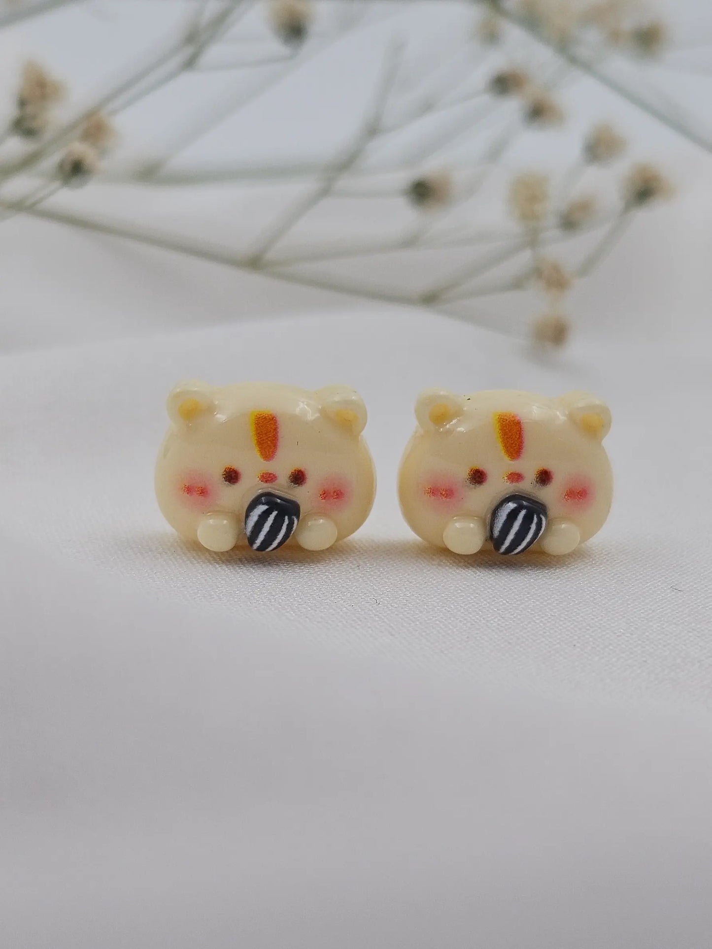 Mini Ball Cute Cat Stud