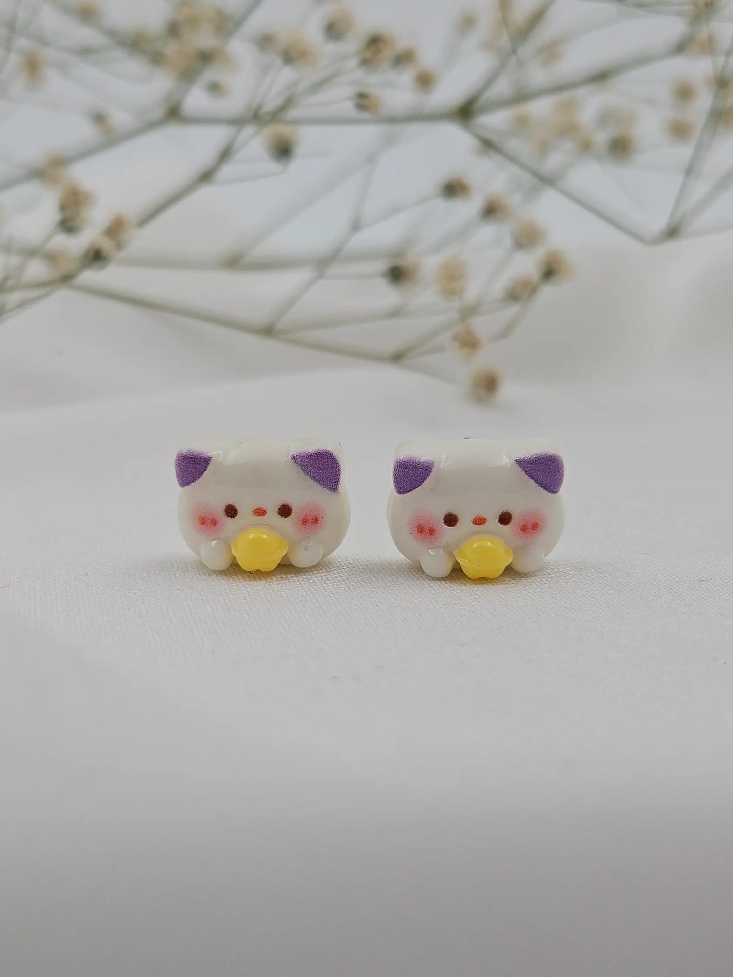 Mini Bell Cute Cat Stud