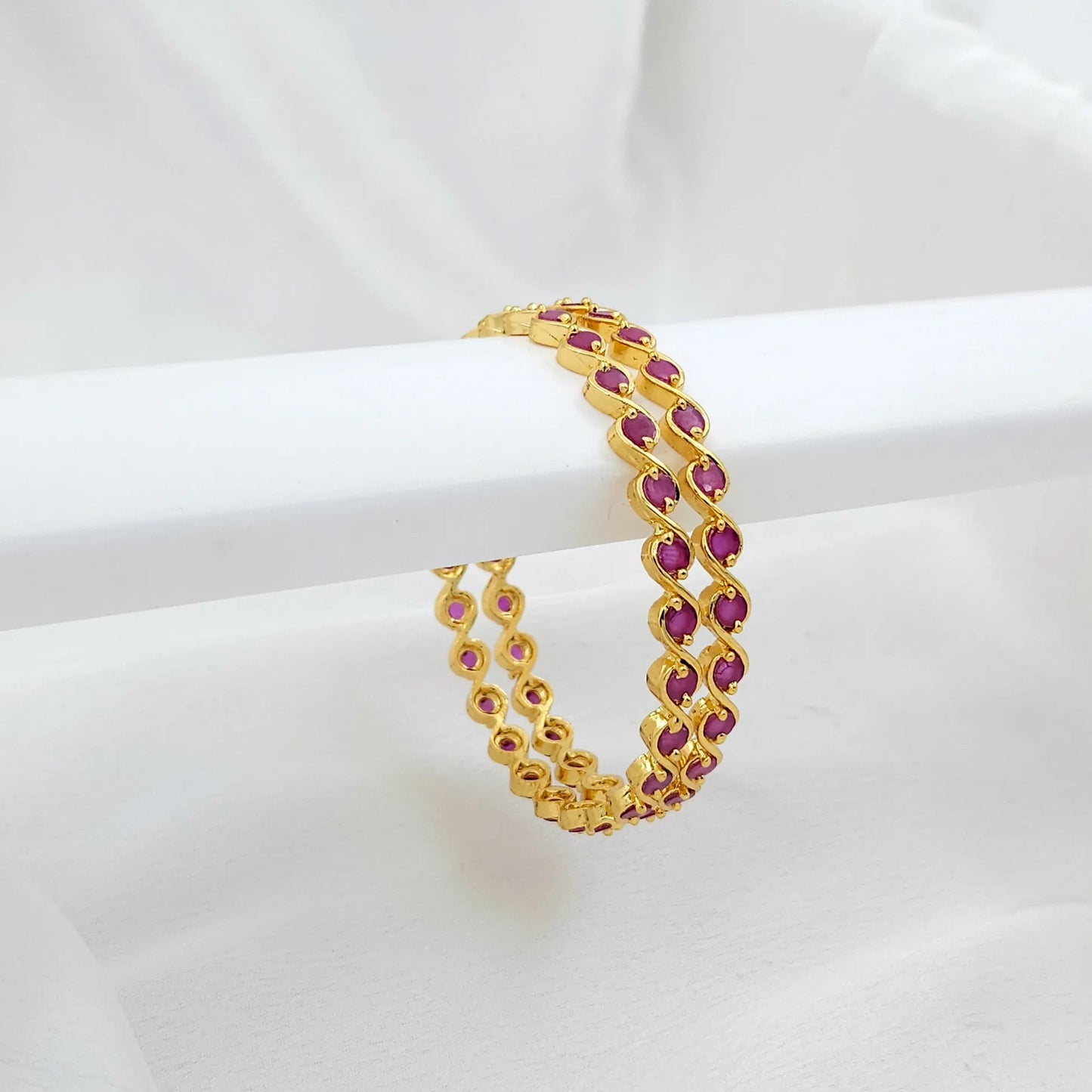 Red Stone S Pattern Thin Bangles for Wedding