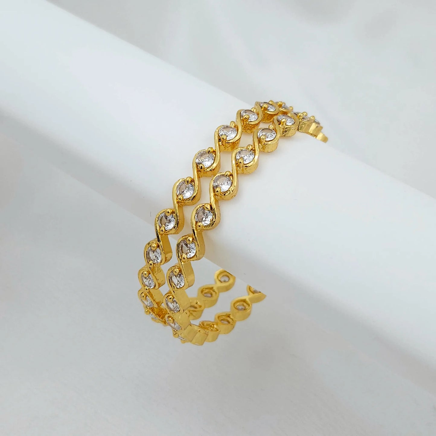 White Stone S Pattern Bangles - Set of 2