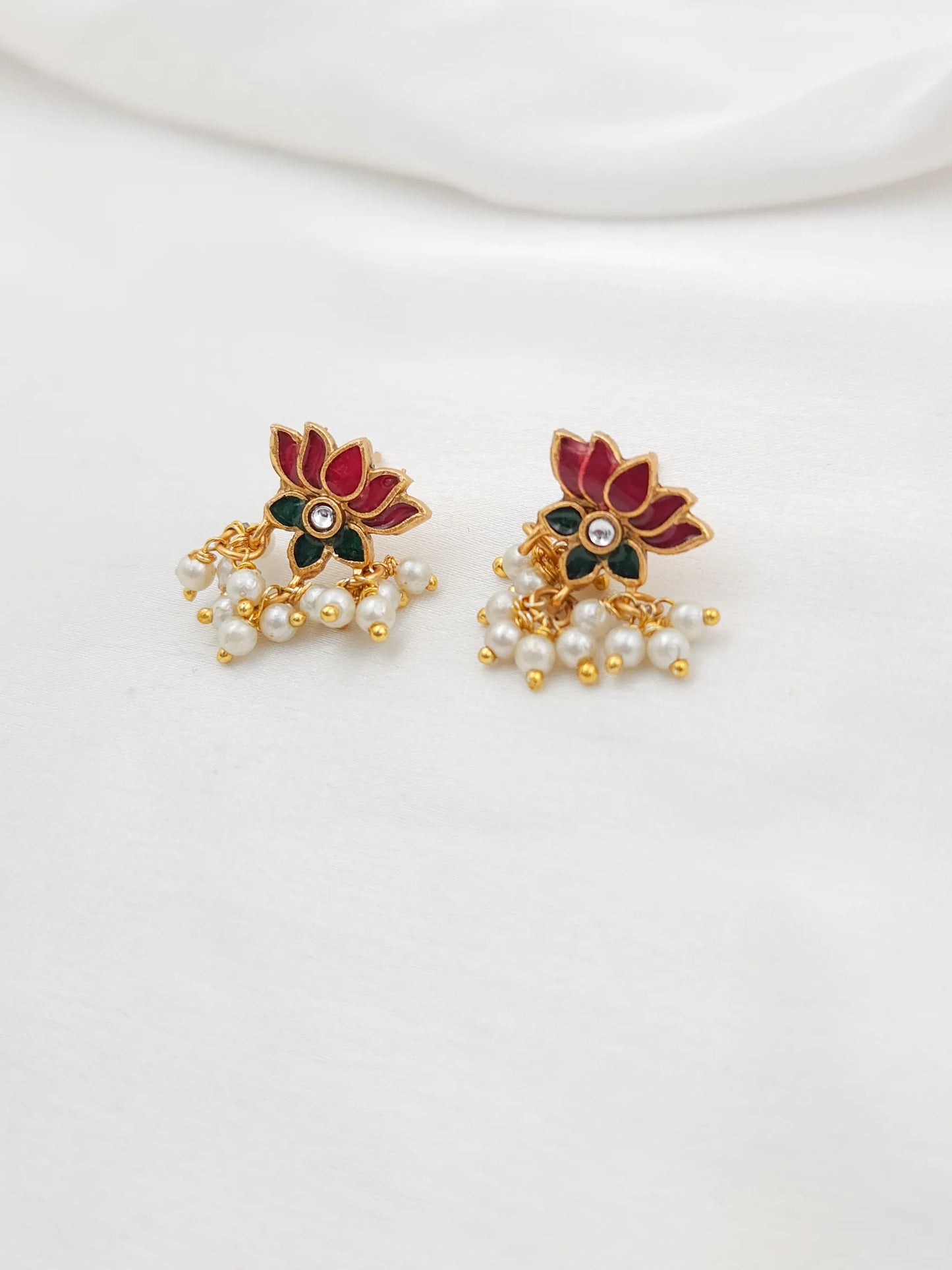 Pearly Dancing Lotus Necklace with Earrings