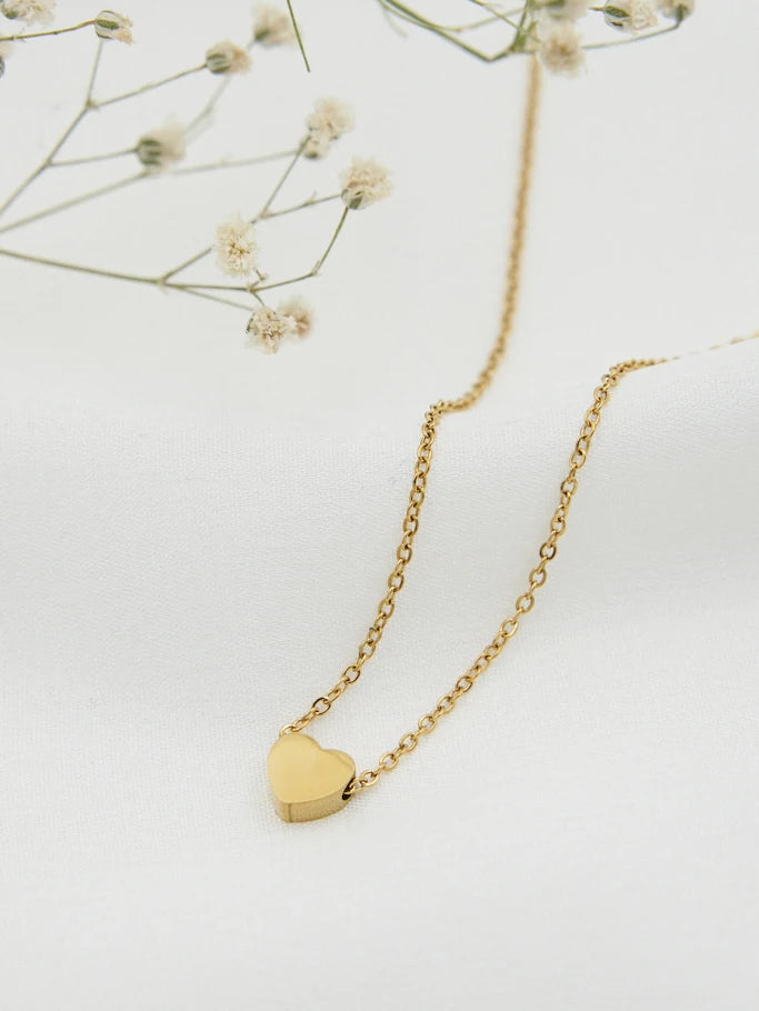 18K GOLD PLATED - TINY SHINY HEART NECKLACE