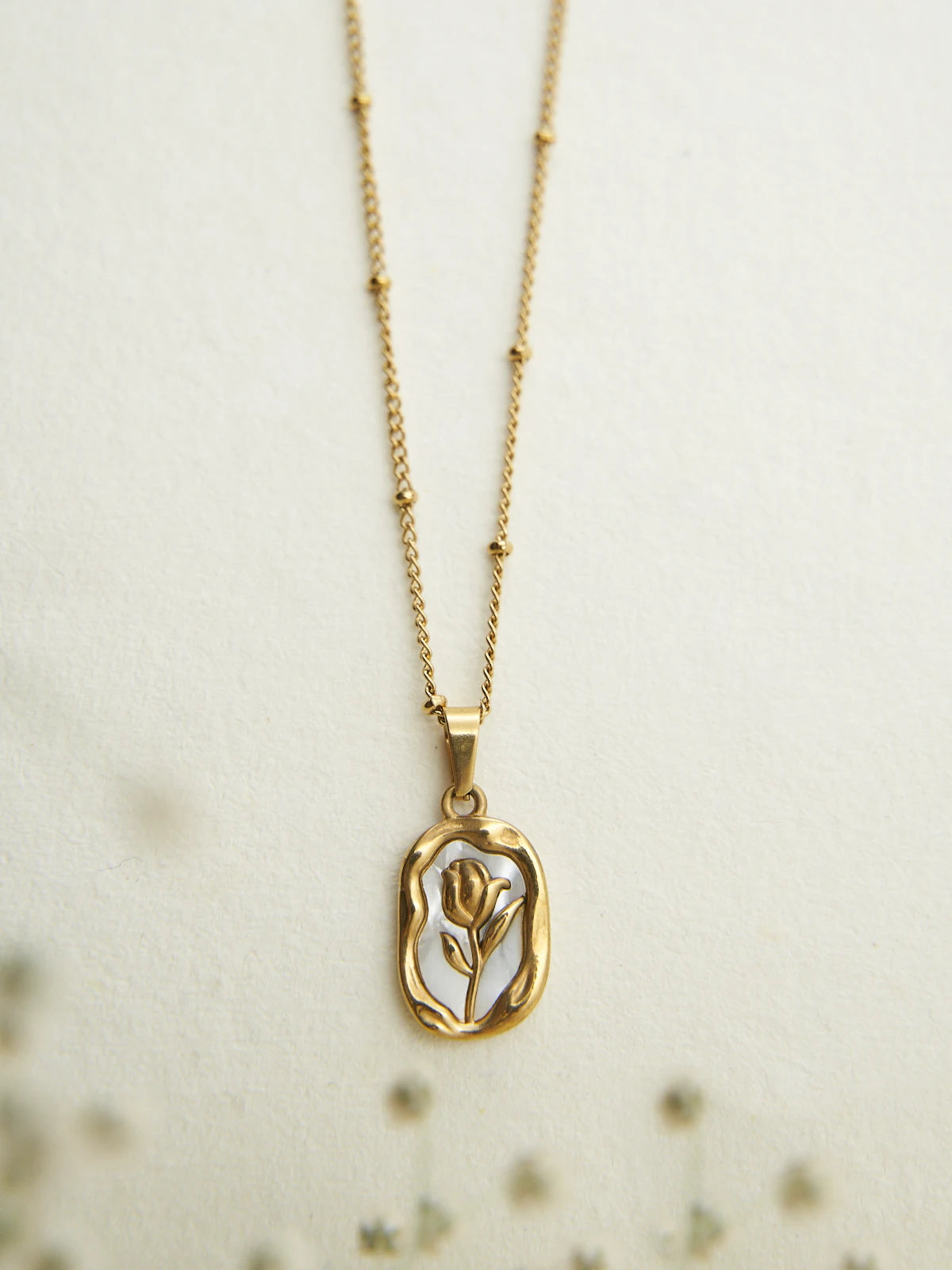 MOTHER OF PEARL GOLDEN ROSE CHAIN PENDANT - ANTI TARNISH