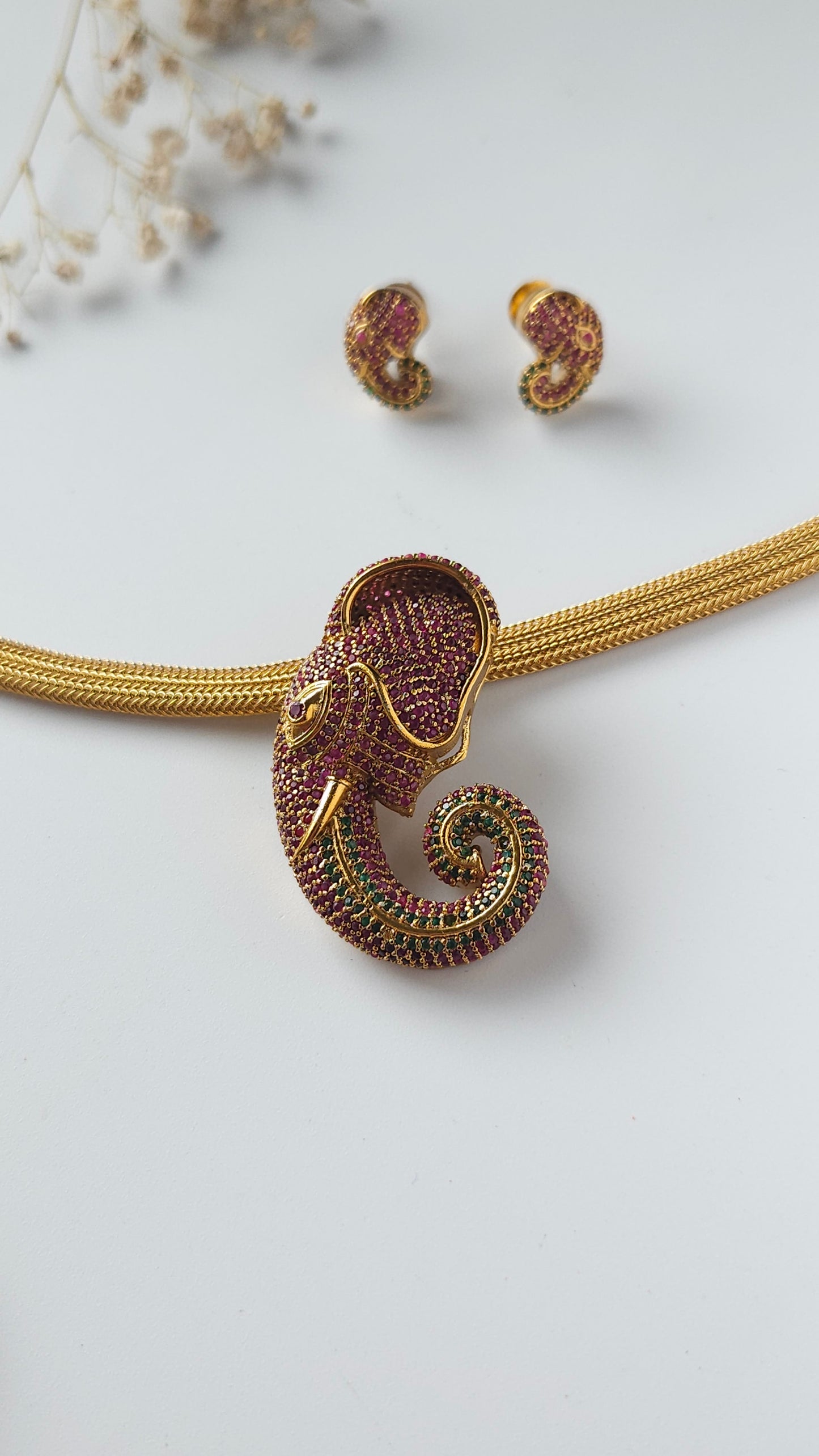 Elephant pendant set