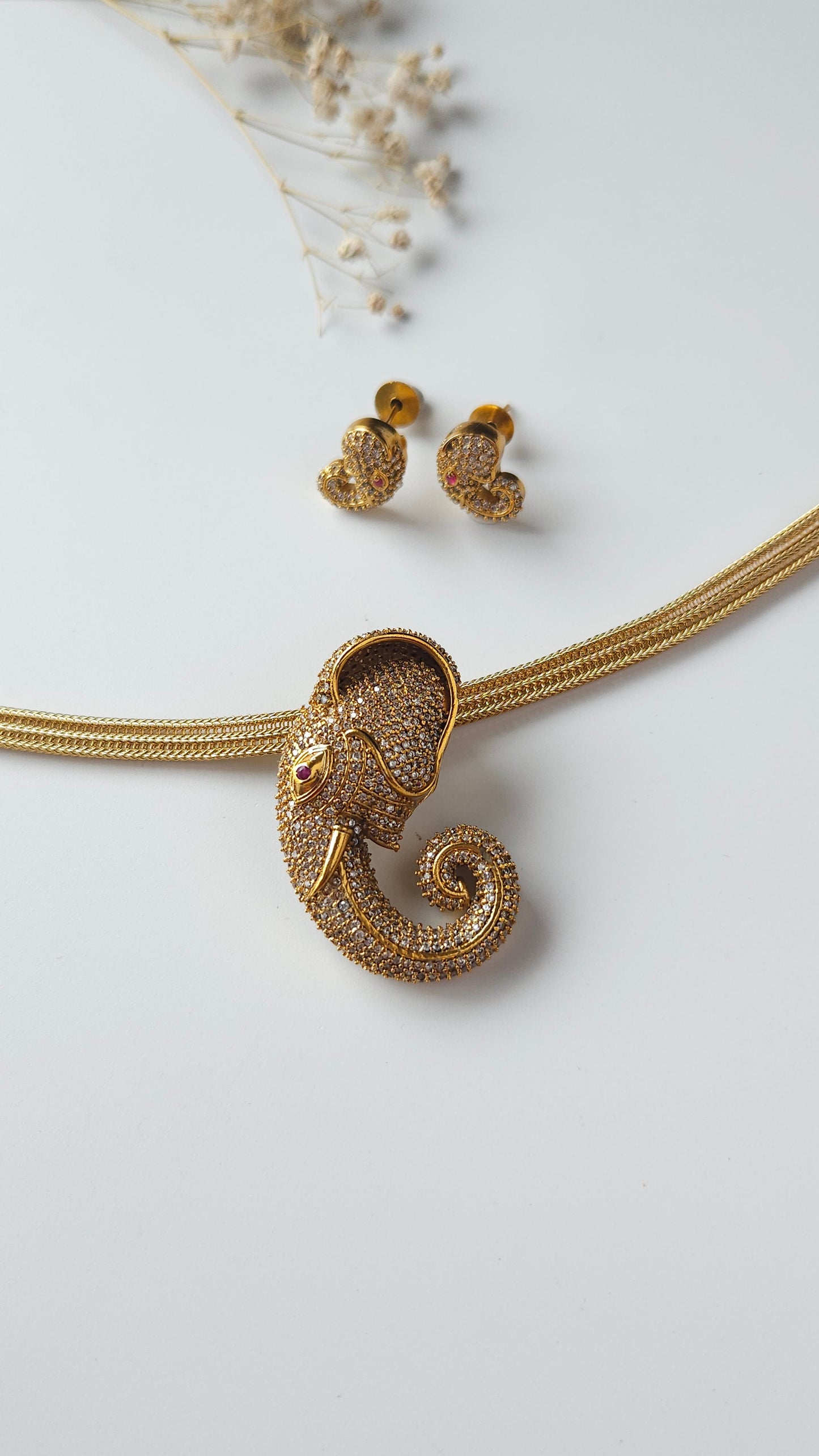 Elephant pendant set