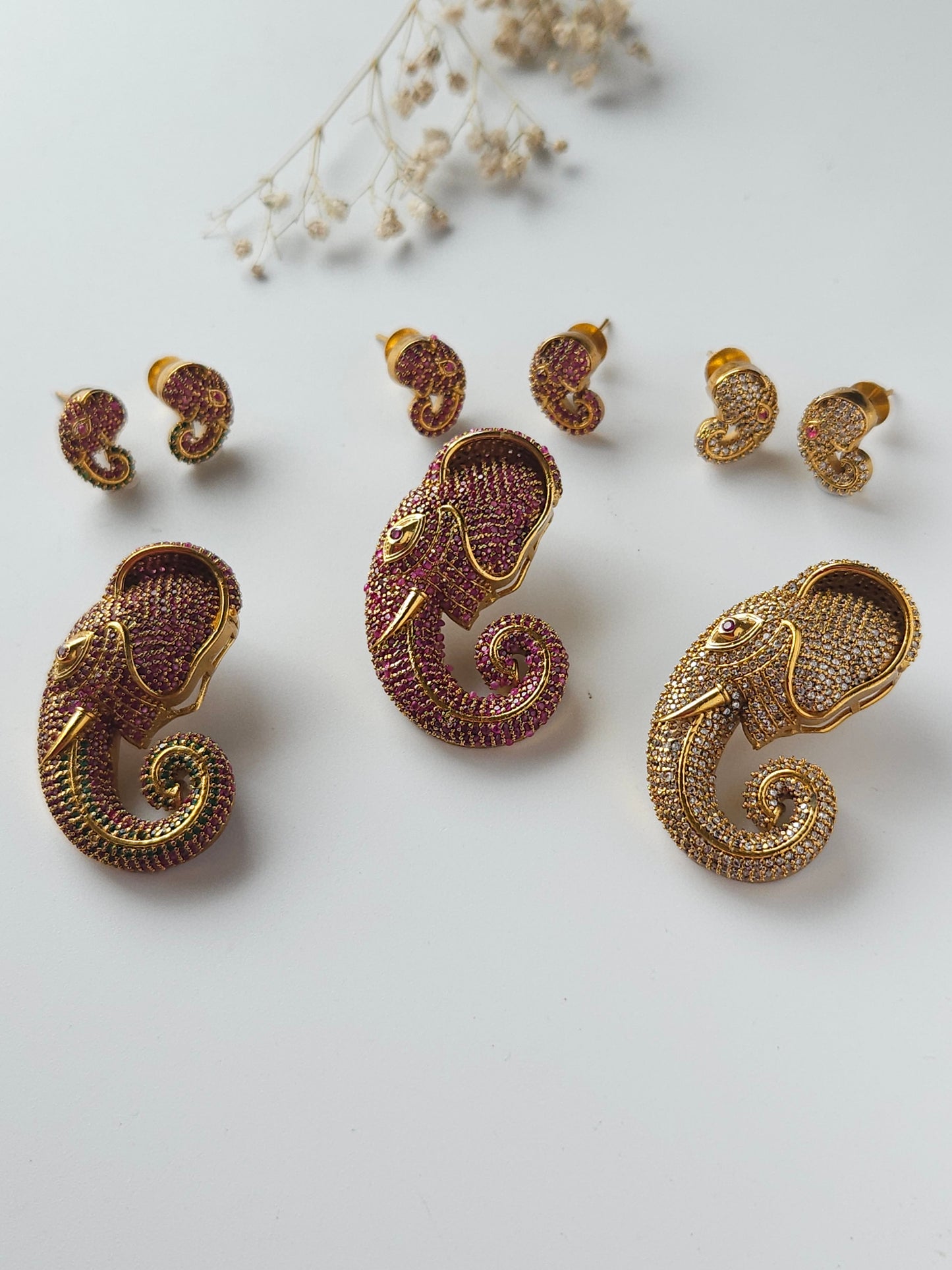 Elephant pendant set
