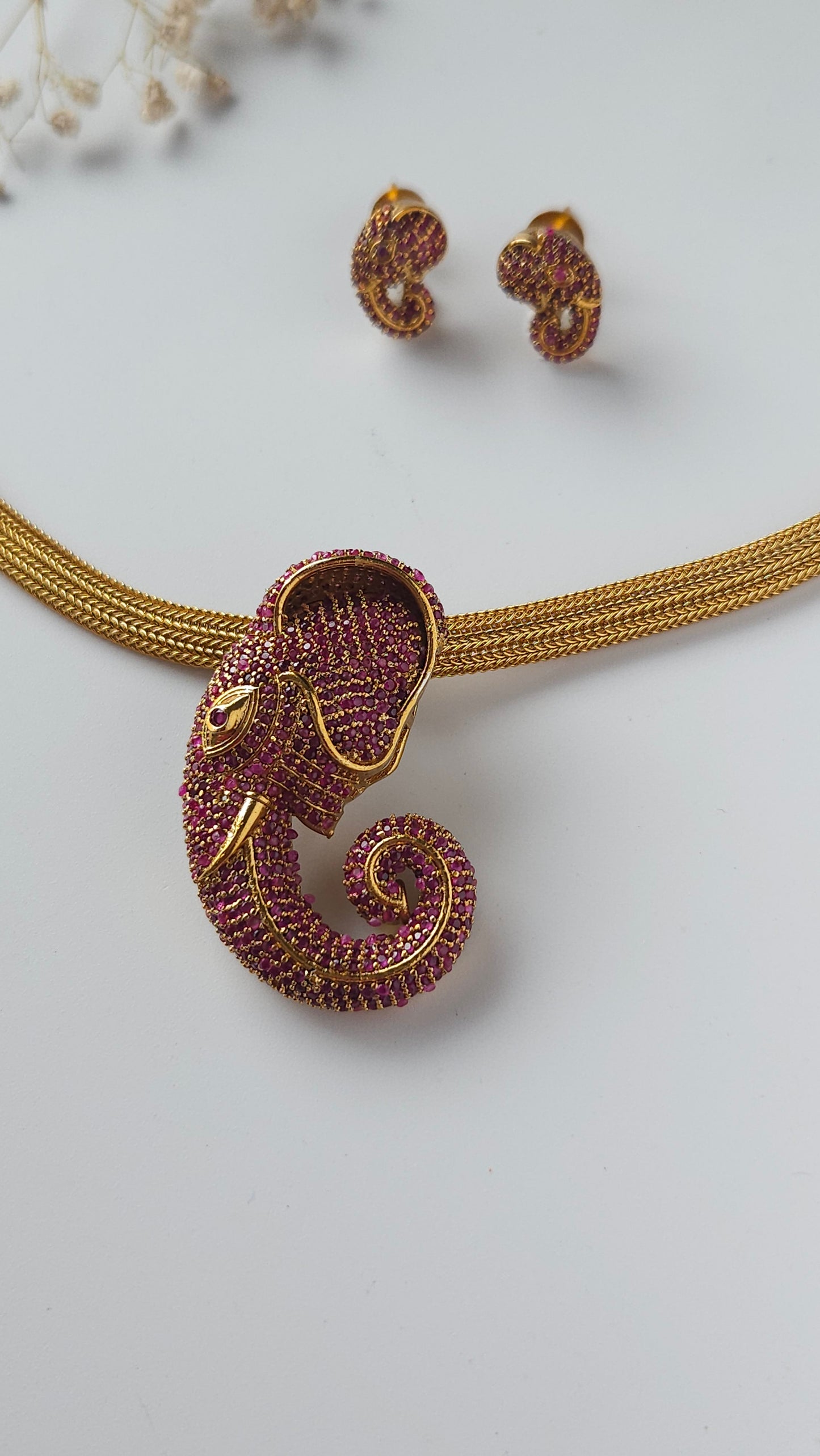 Elephant pendant set