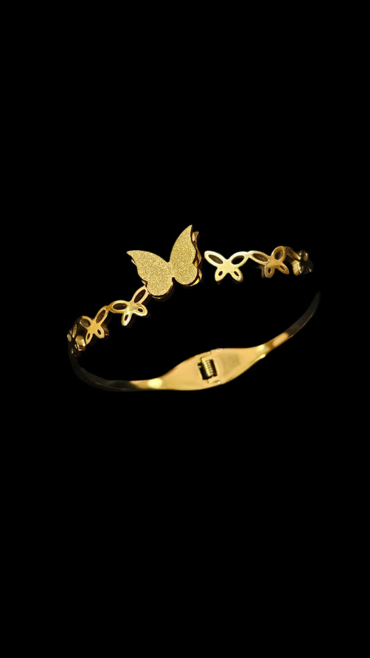 Butterfly Geometry Bracelet – 18K Gold Plated | Waterproof & Anti-Tarnish
