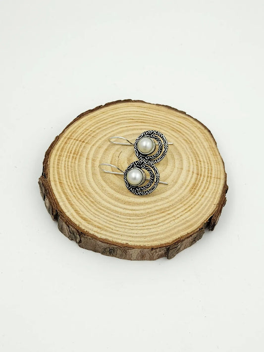 Pearl hanging - oxidised