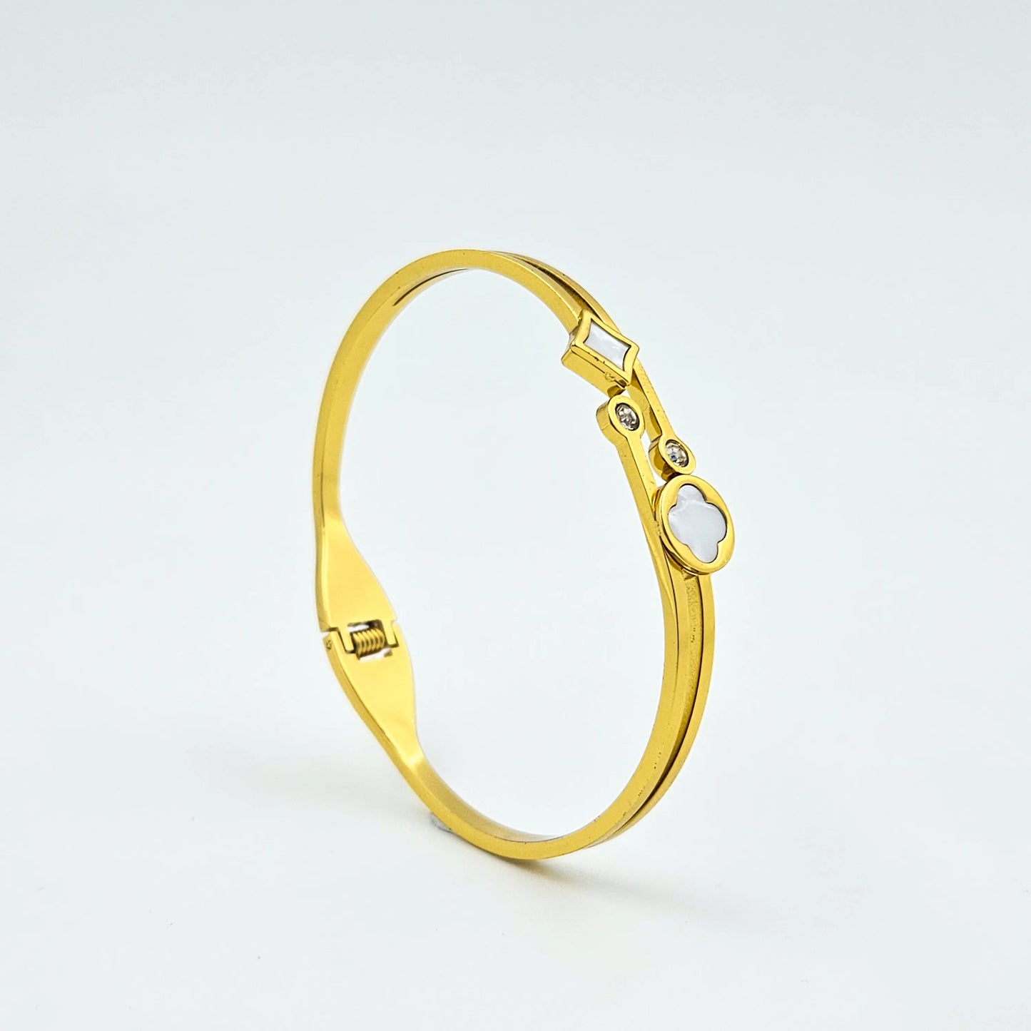 Clover diamond bangle bracelet