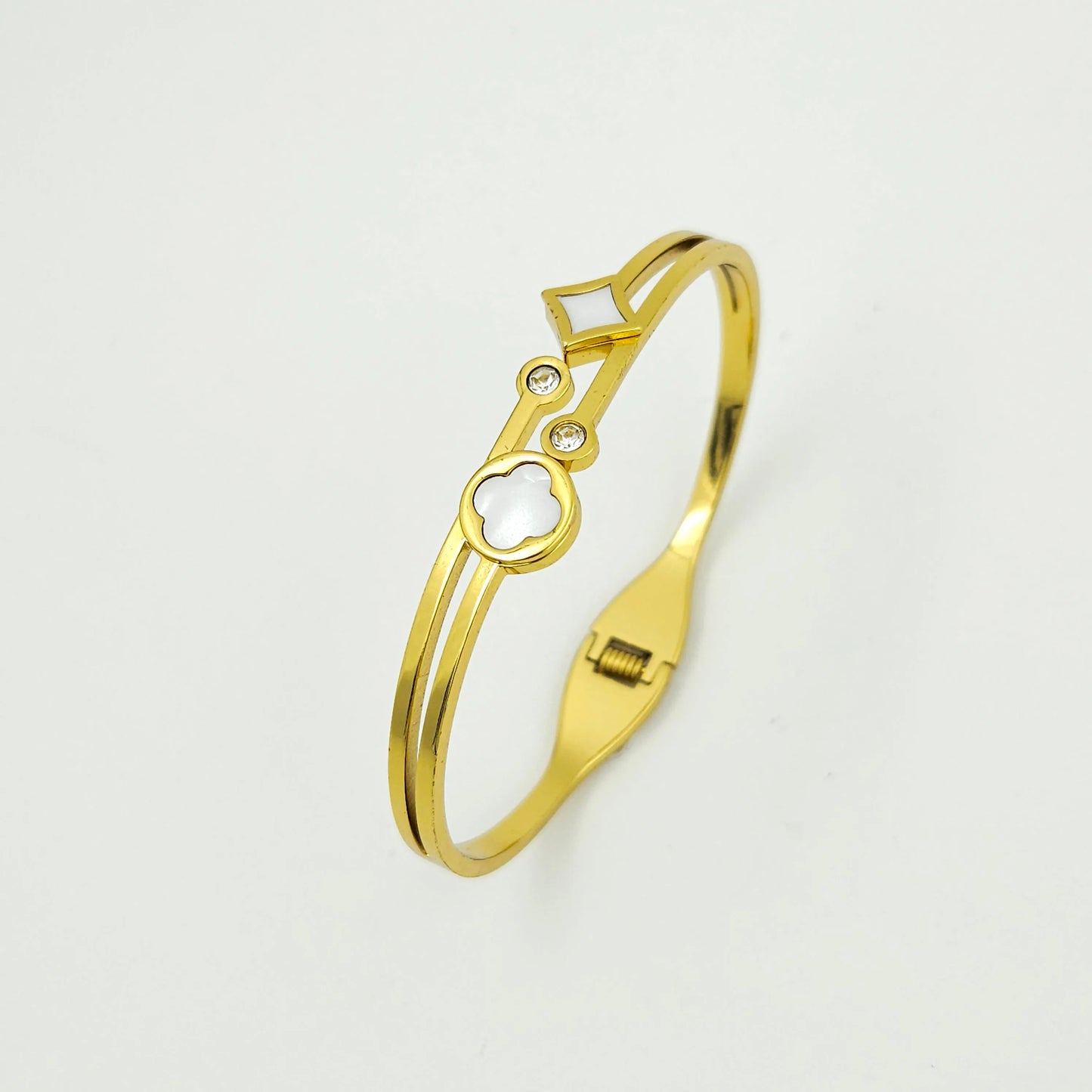 Clover diamond bangle bracelet