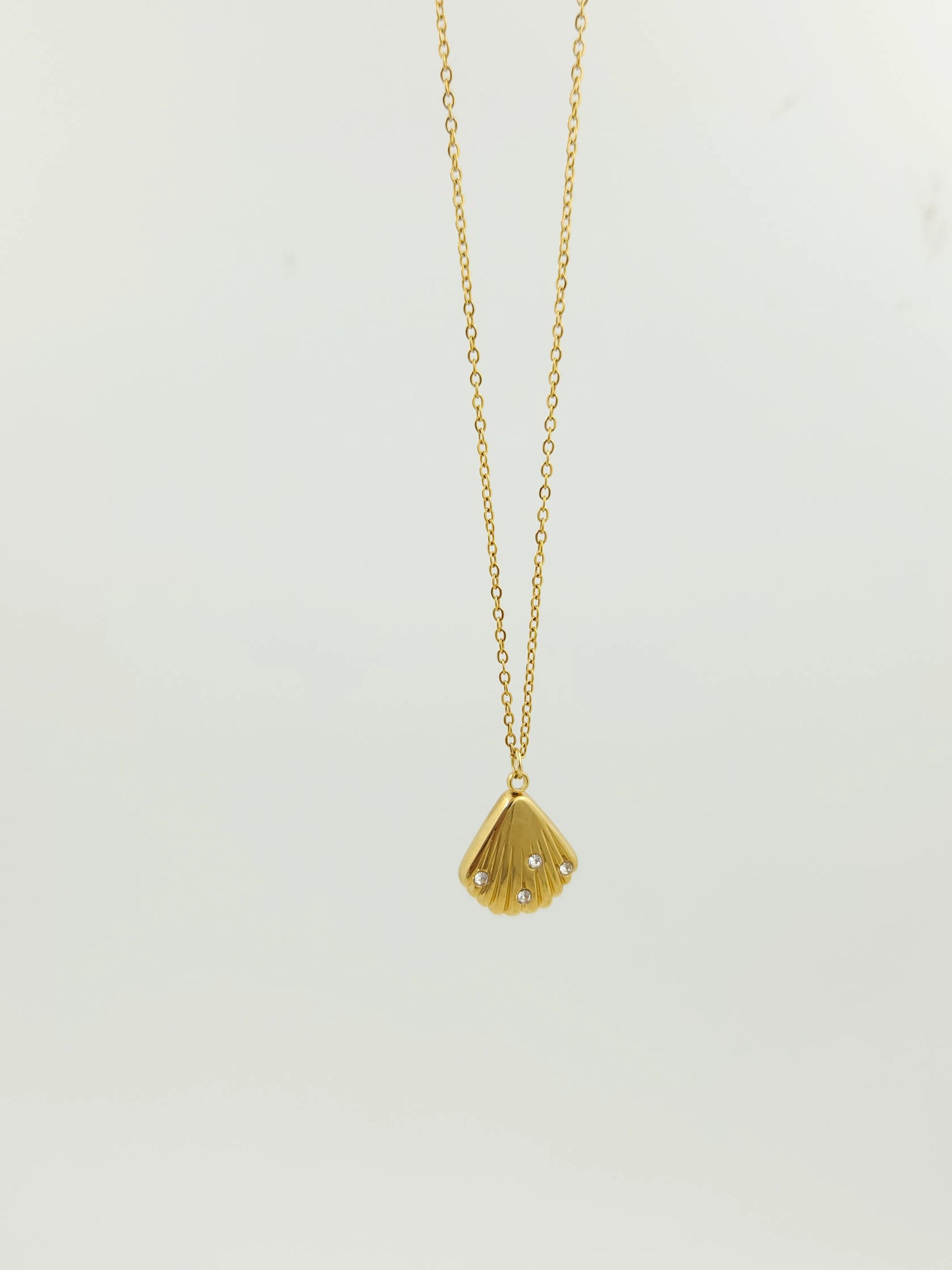 Anti Tarnish Studded Shell Pinteresty Necklace - Office Wear