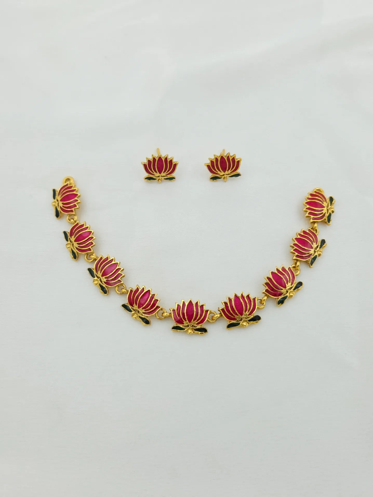 Lotus Motif Necklace Set