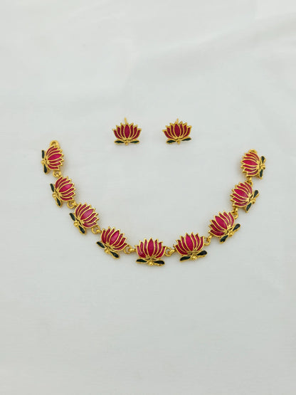 Lotus Motif Necklace Set