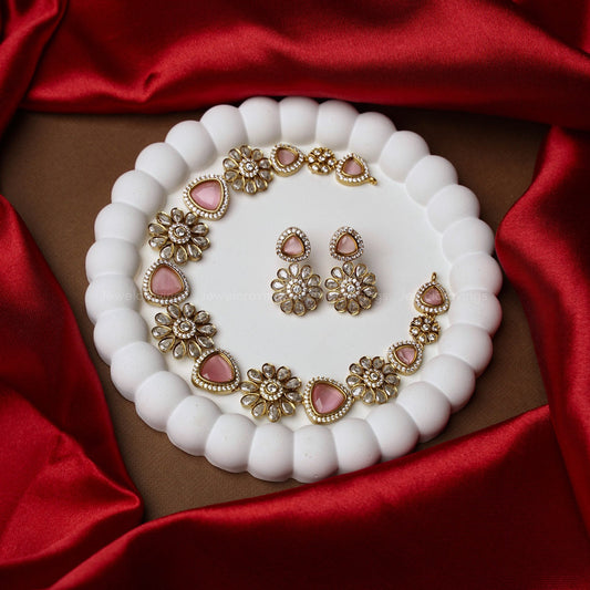 Victorian Era Classic Necklace with Earrings 💃