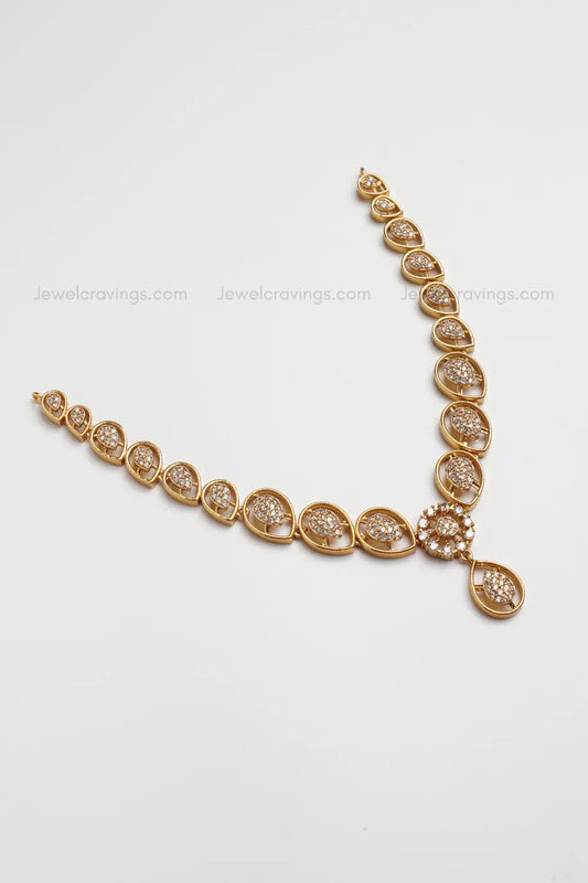 Golden Drops Necklace with Earrings