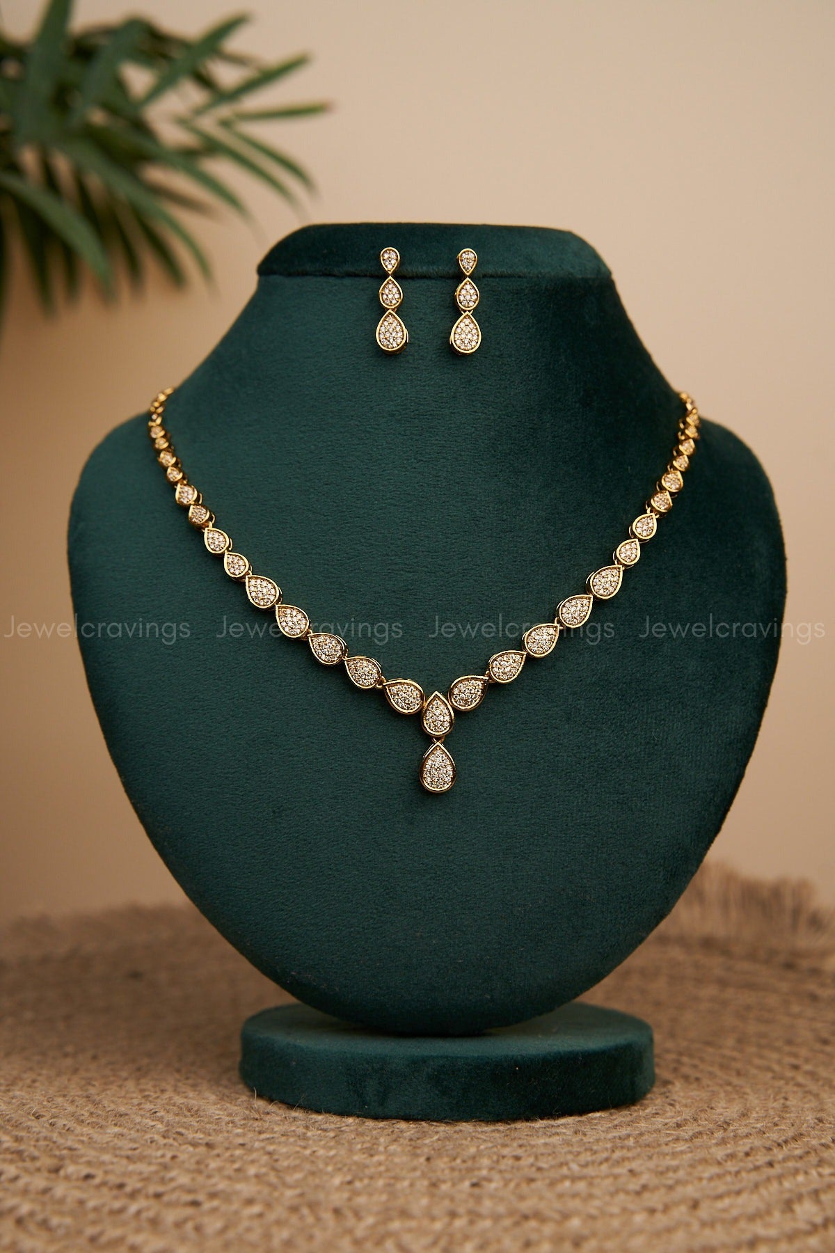 Droplet Necklace with Earrings