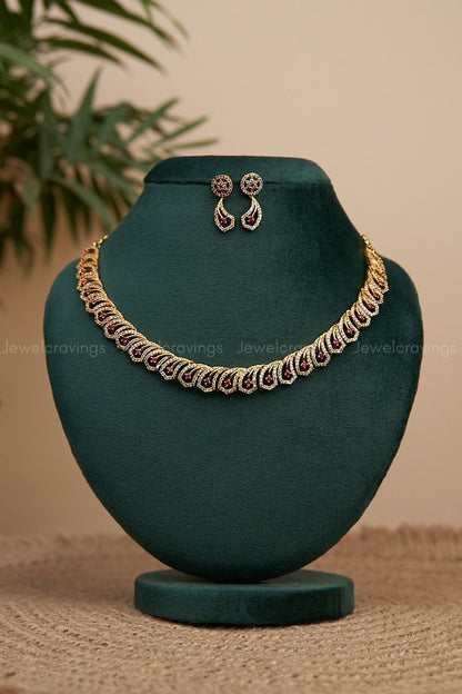 Pretty Lady Necklace with Earrings