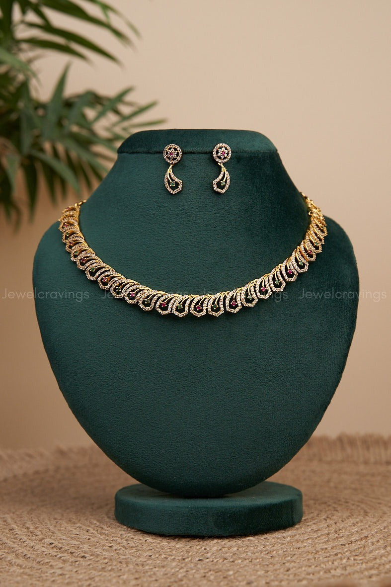 Pretty Lady Necklace with Earrings