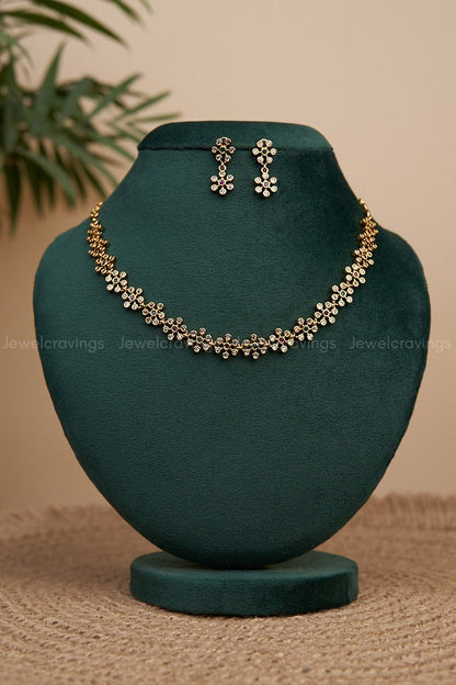 Floral Mini Necklace with Earrings