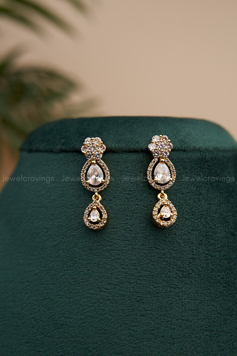 Diamond Look alike Studded Necklace with Earrings