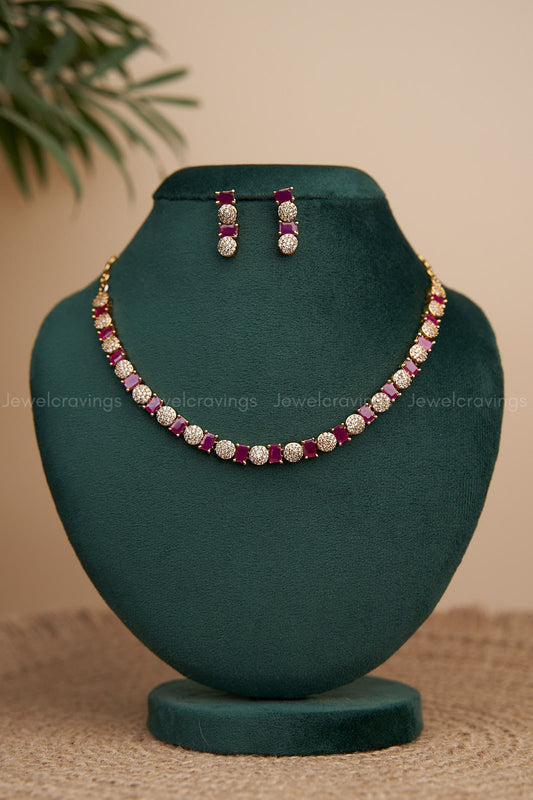 Ruby Glintz Necklace with Earrings