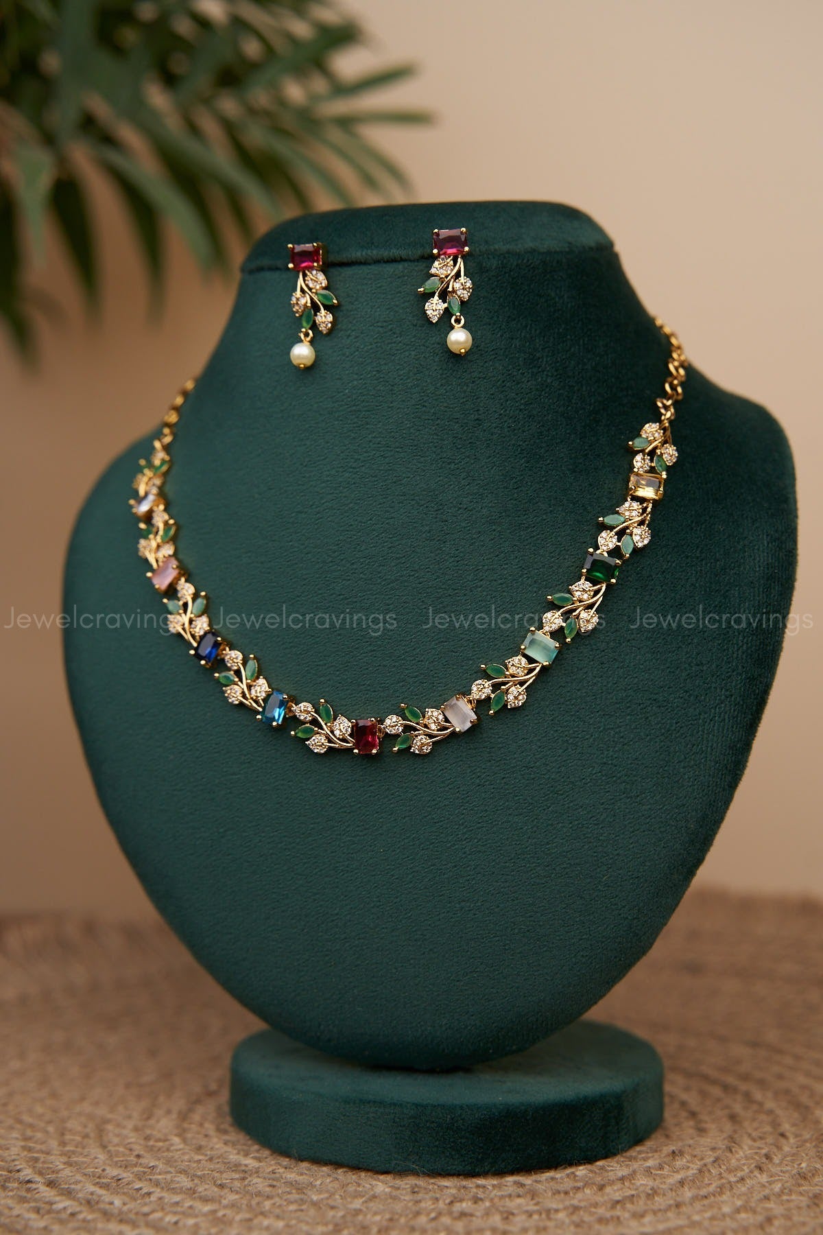 Multicut AD Floral Stone Necklace with Earrings