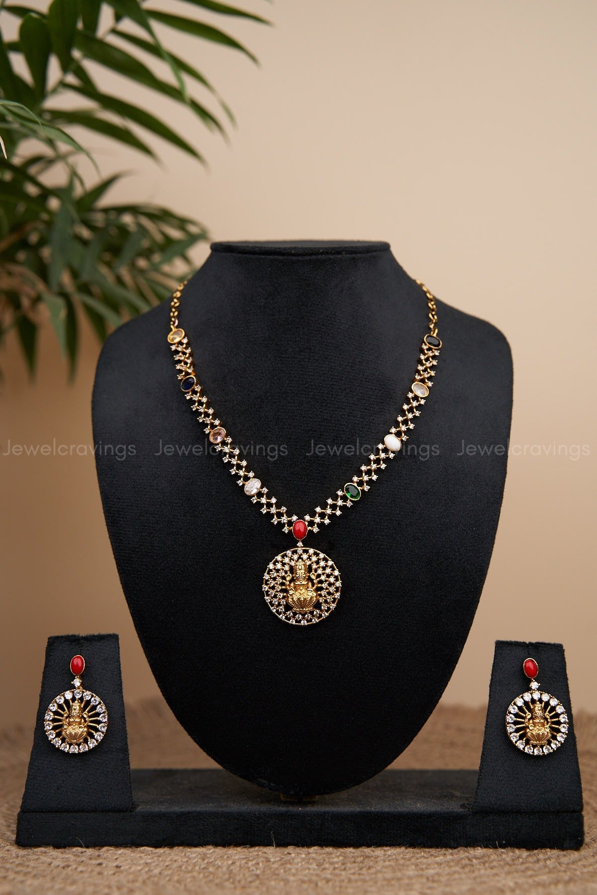 Tanisha Antique Necklace with Earrings