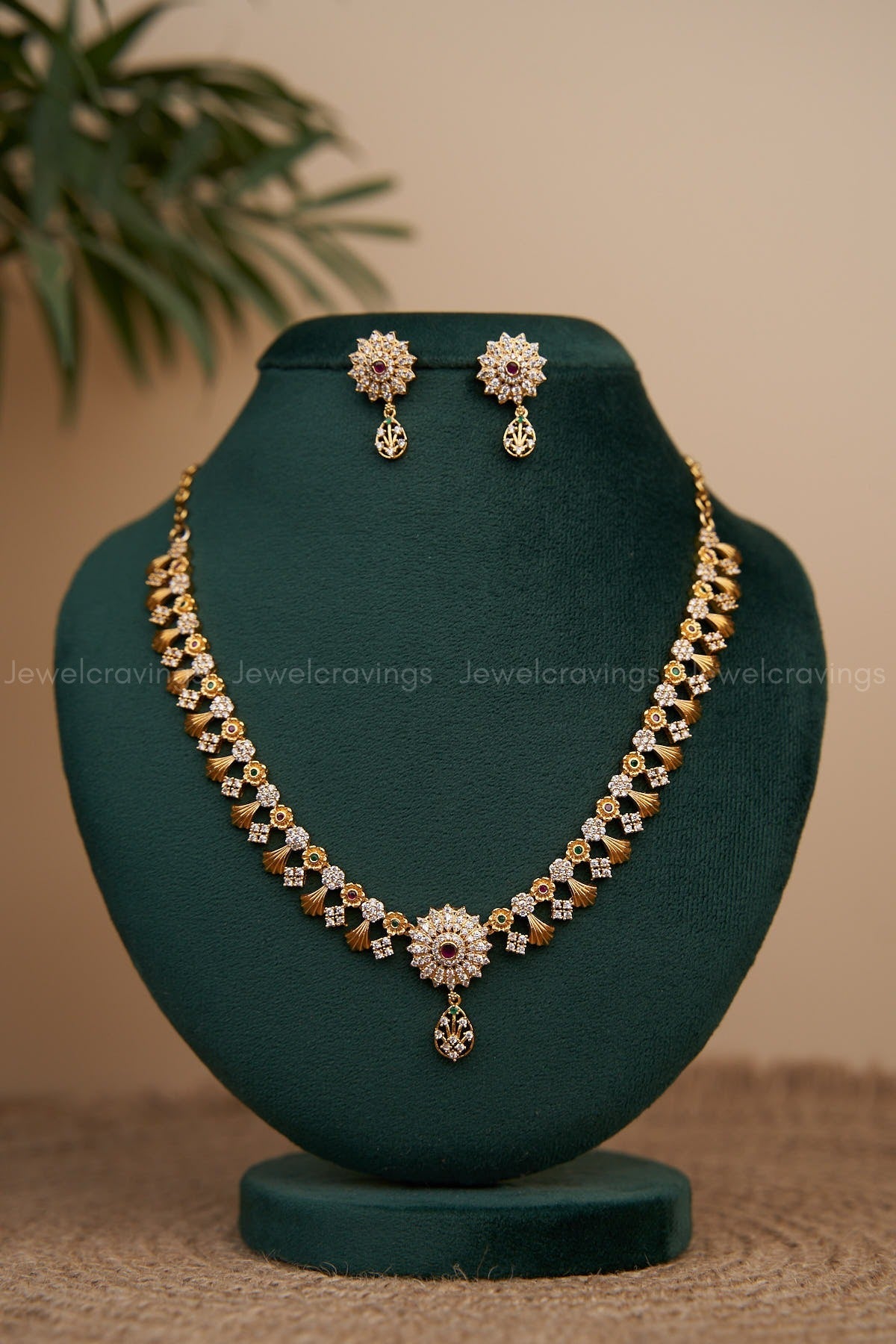 Floral Shell Gold Necklace with Earrings