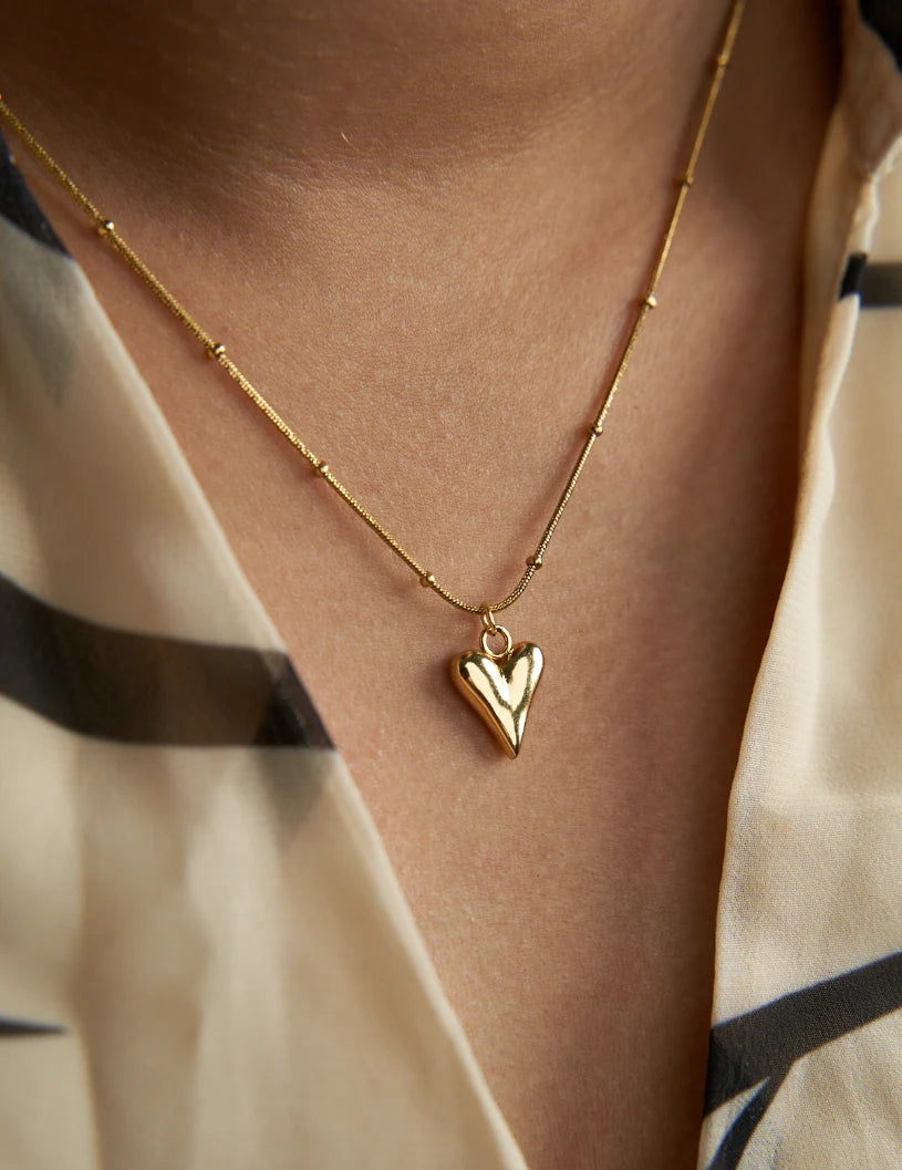 18K GOLD PLATED HEART PENDANT IN TINY GOLD BEAD CHAIN NECKLACE - TARNISH FREE