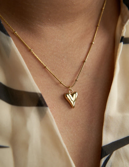 18K GOLD PLATED HEART PENDANT IN TINY GOLD BEAD CHAIN NECKLACE - TARNISH FREE