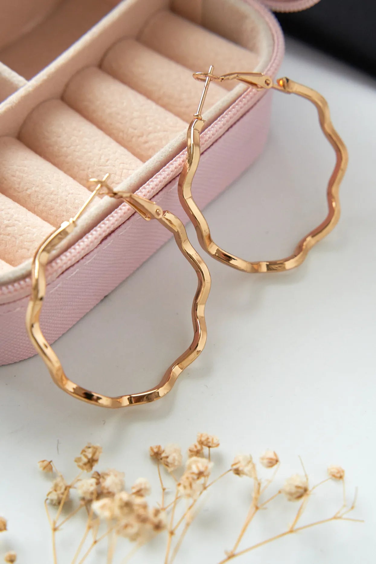 Big size Golden curvy hoops