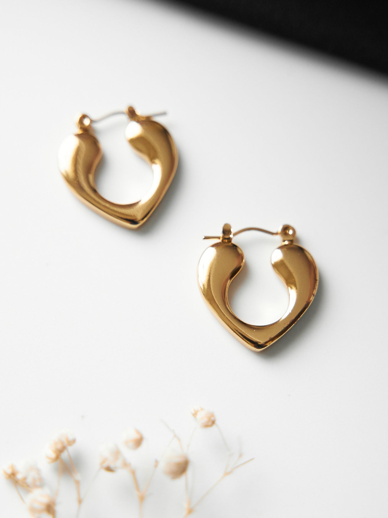 Heart solid hoops