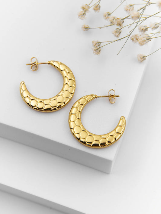 Moon stud