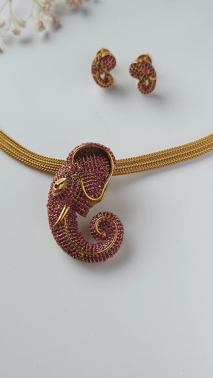 Elephant pendant set