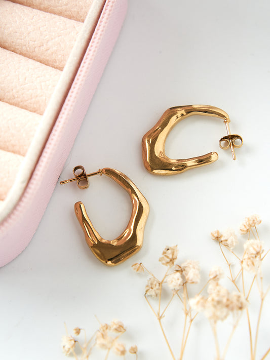 Melt studs